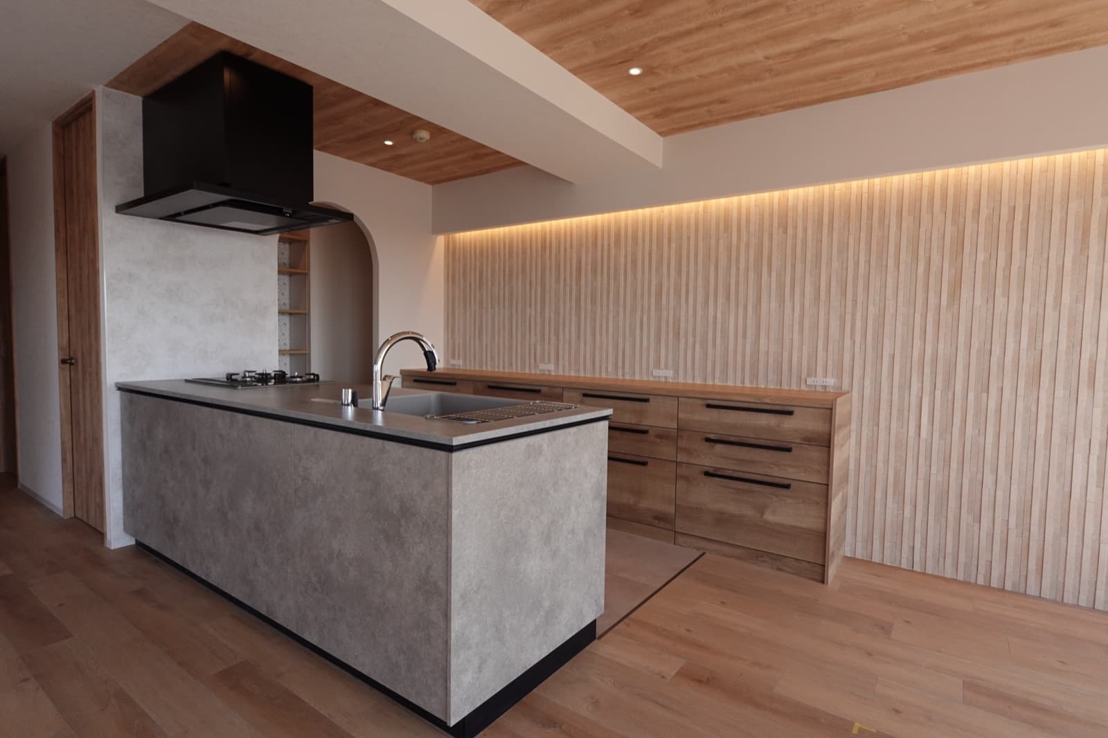 23帖LDKを実現した86㎡マンションフルリノベーション｜真鍮が映えるナチュラルな住まい（ナチュラル）の事例写真